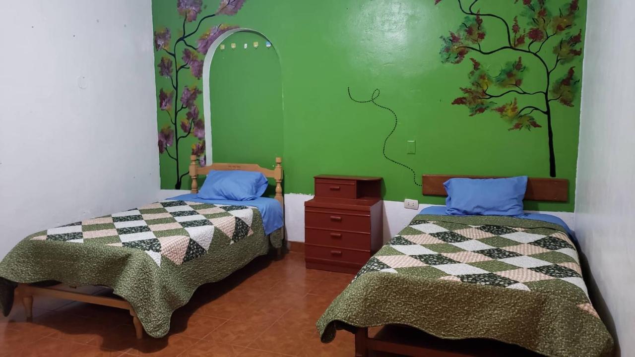 Huaraz Colonial Hostel ภายนอก รูปภาพ