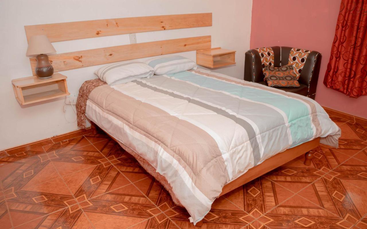 Huaraz Colonial Hostel ภายนอก รูปภาพ