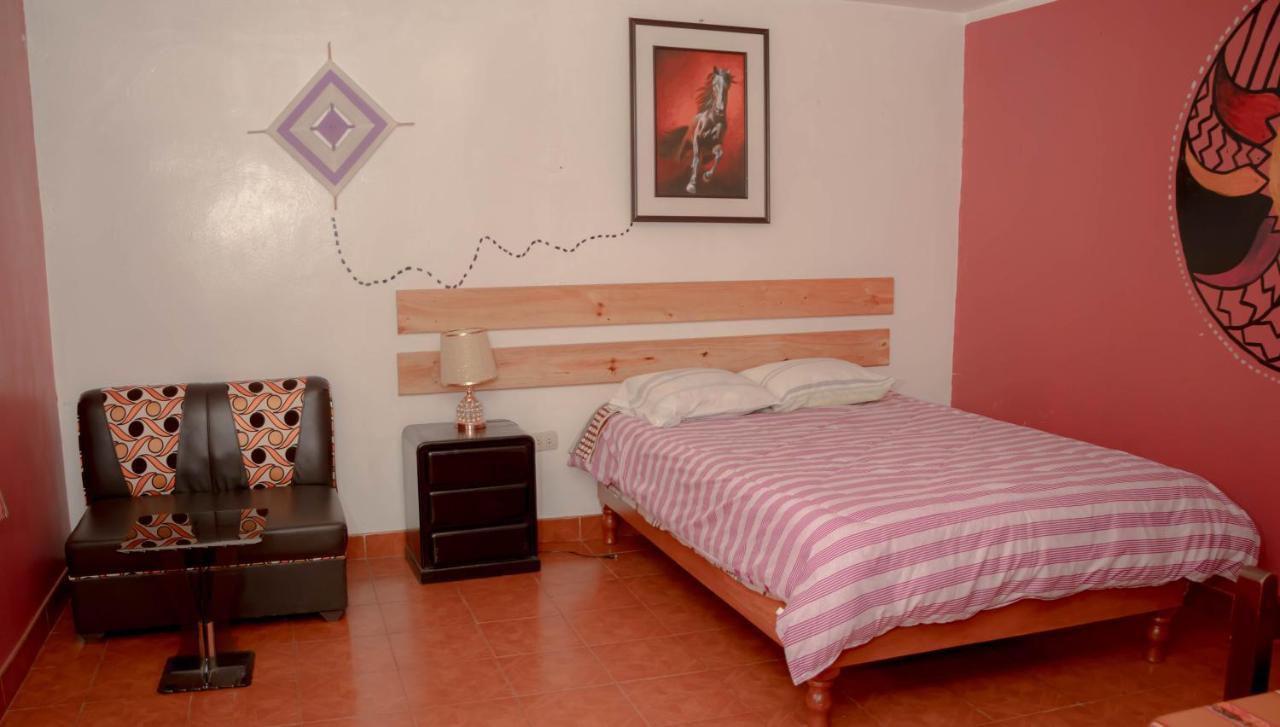 Huaraz Colonial Hostel ภายนอก รูปภาพ